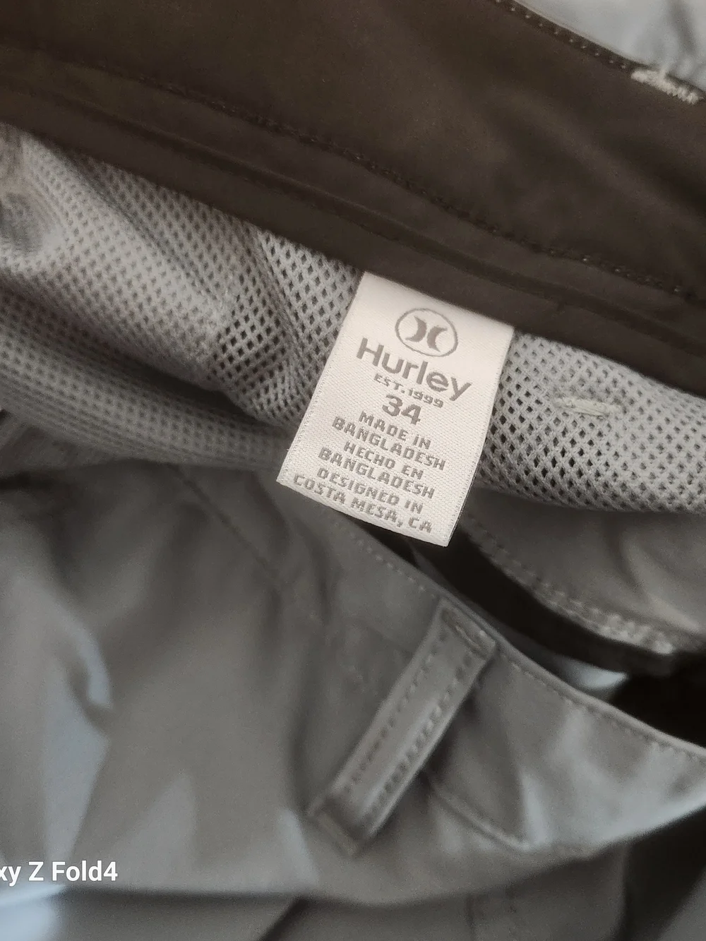 Hurley Men's Light Gray Athletic Shorts with Zip Pocket Sz 34